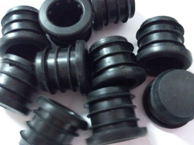 橡膠產品選購指南 以硅膠膠套、橡膠母扣為例